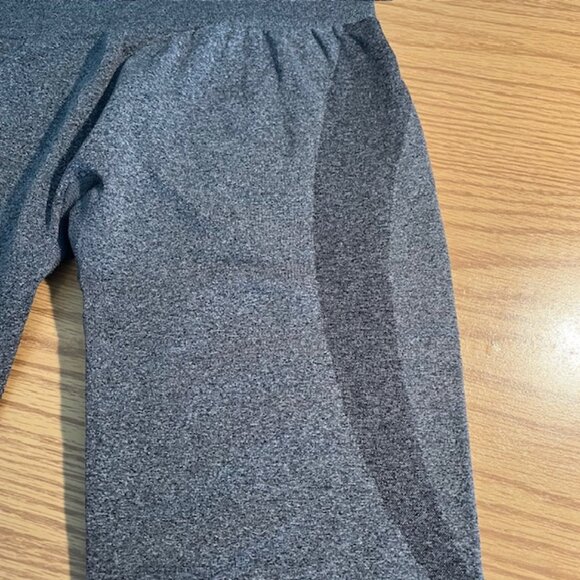 NVGTN Gray & Black Curve Contour Leggings- Size M - Picture 2 of 9